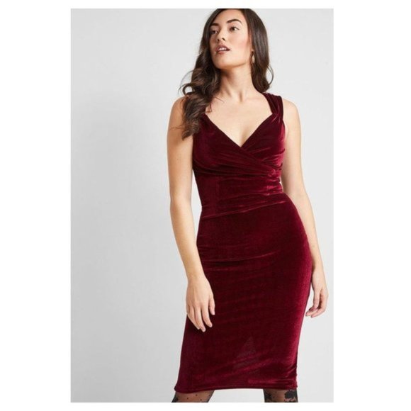 Modcloth Dresses & Skirts - Modcloth Lady Love Song Velvet Dress Merlot NWT